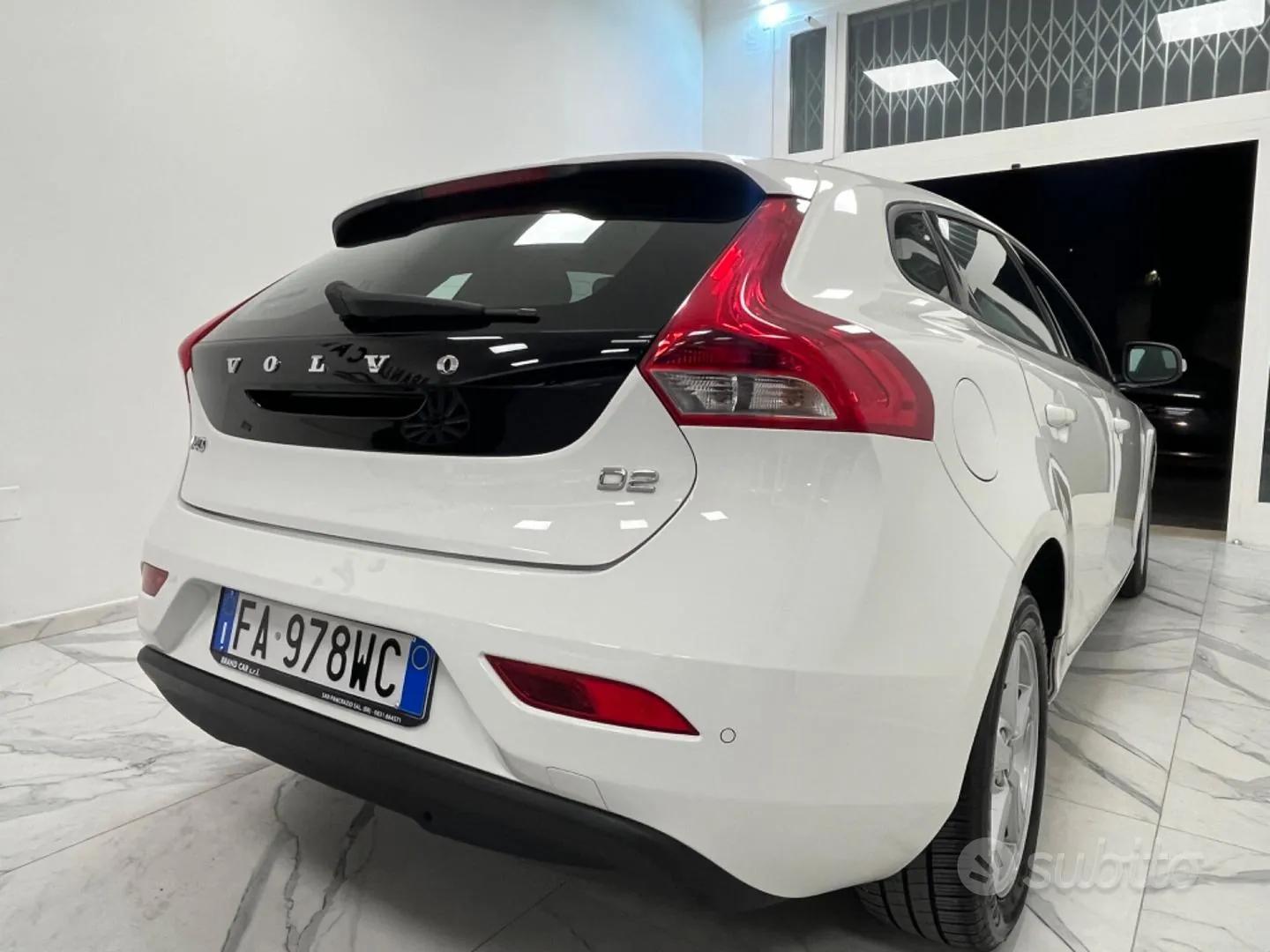 Volvo V40 2015 photo 5