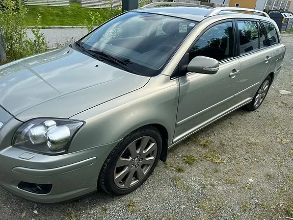 Toyota Avensis 2007 photo 2
