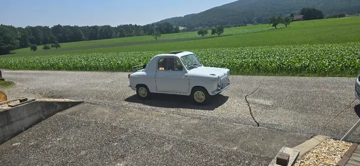 Piaggio Vespa 400