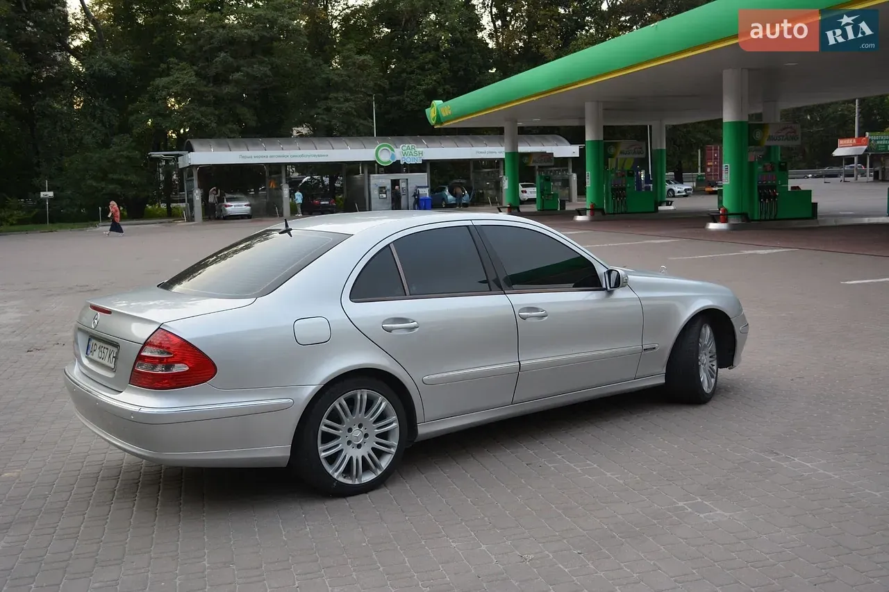 Mercedes-Benz E-Class 2003 photo 3