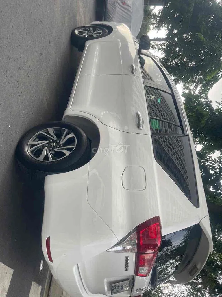 Toyota Innova 2022 photo 3