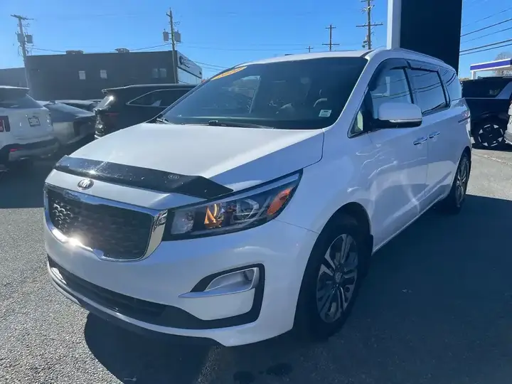 Kia Sedona 2020 photo 3