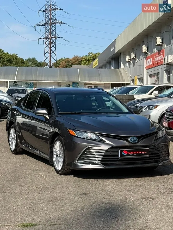 Toyota Camry 2023 photo 3
