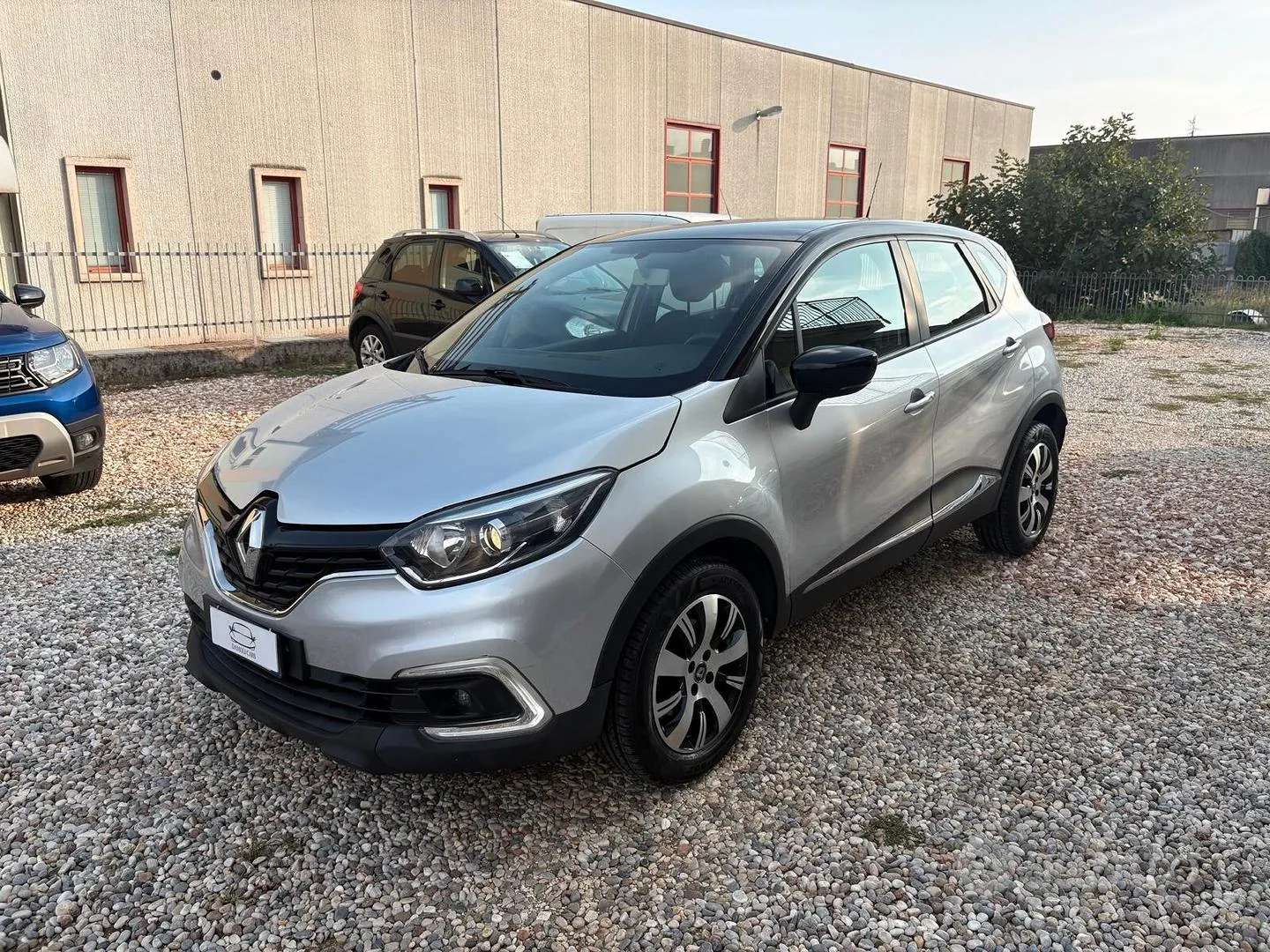Renault Captur 2018 photo 2