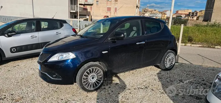 Lancia Ypsilon 2016 photo 2