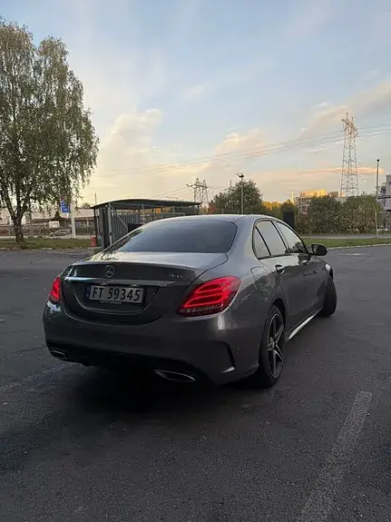 Mercedes-Benz C200 2017 photo 4