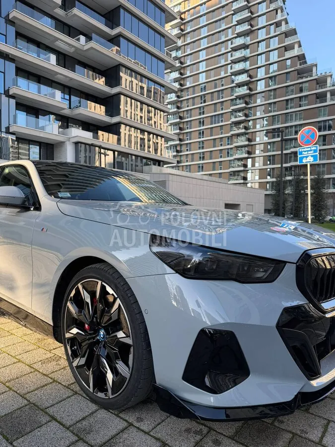 BMW 550 2023 photo 4