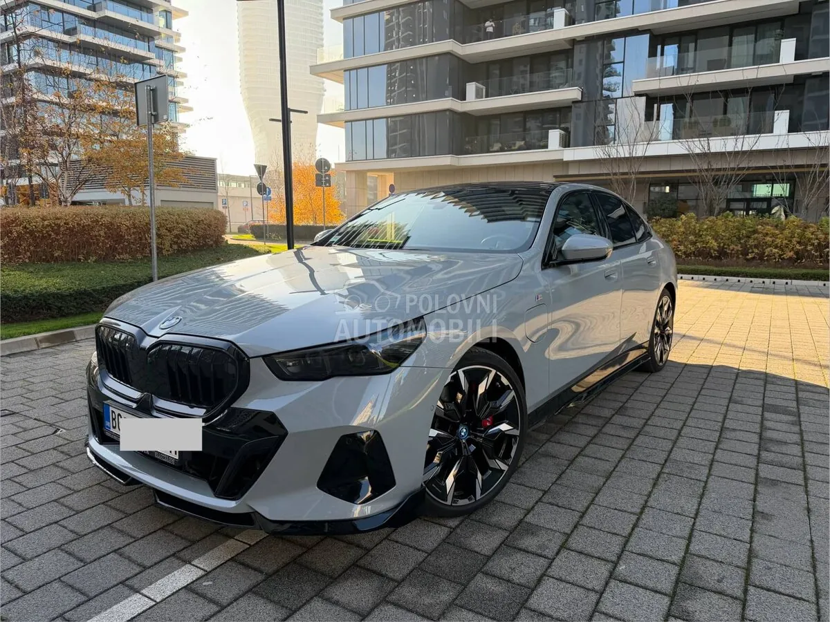 BMW 550