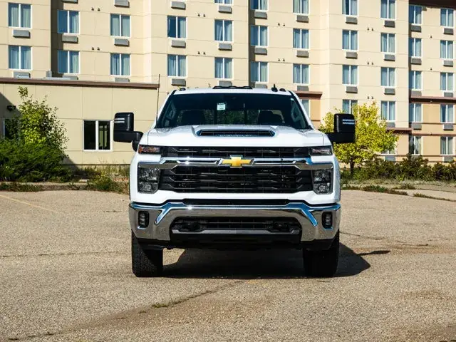 Chevrolet Silverado 3500Hd 2026 photo 3