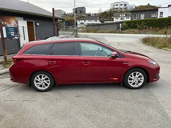 Toyota Auris 2018 photo 4