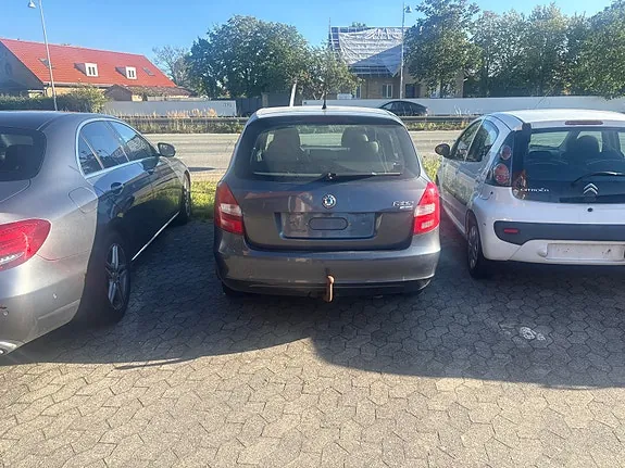 Skoda Fabia 2008 photo 2