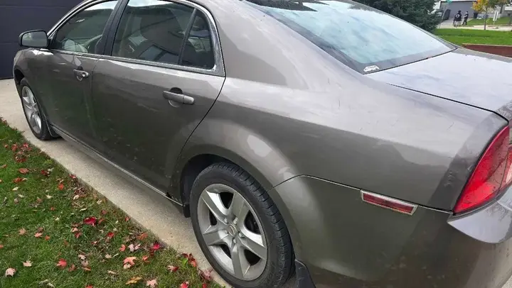 Chevrolet Malibu 2011 photo 4