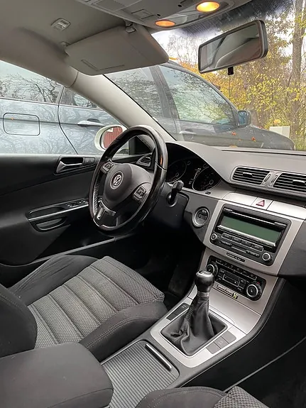Volkswagen Passat 2010 photo 3