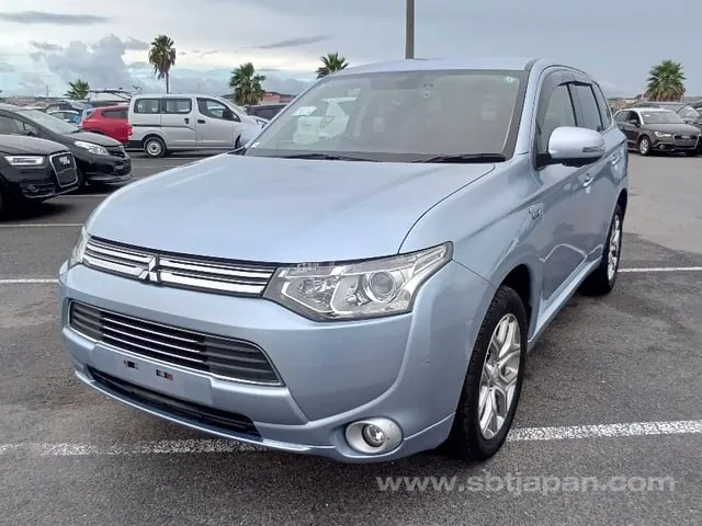 Mitsubishi Outlander 2013 photo 2