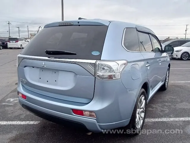 Mitsubishi Outlander 2013 photo 4