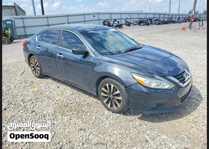 Nissan Altima 2018 photo 2