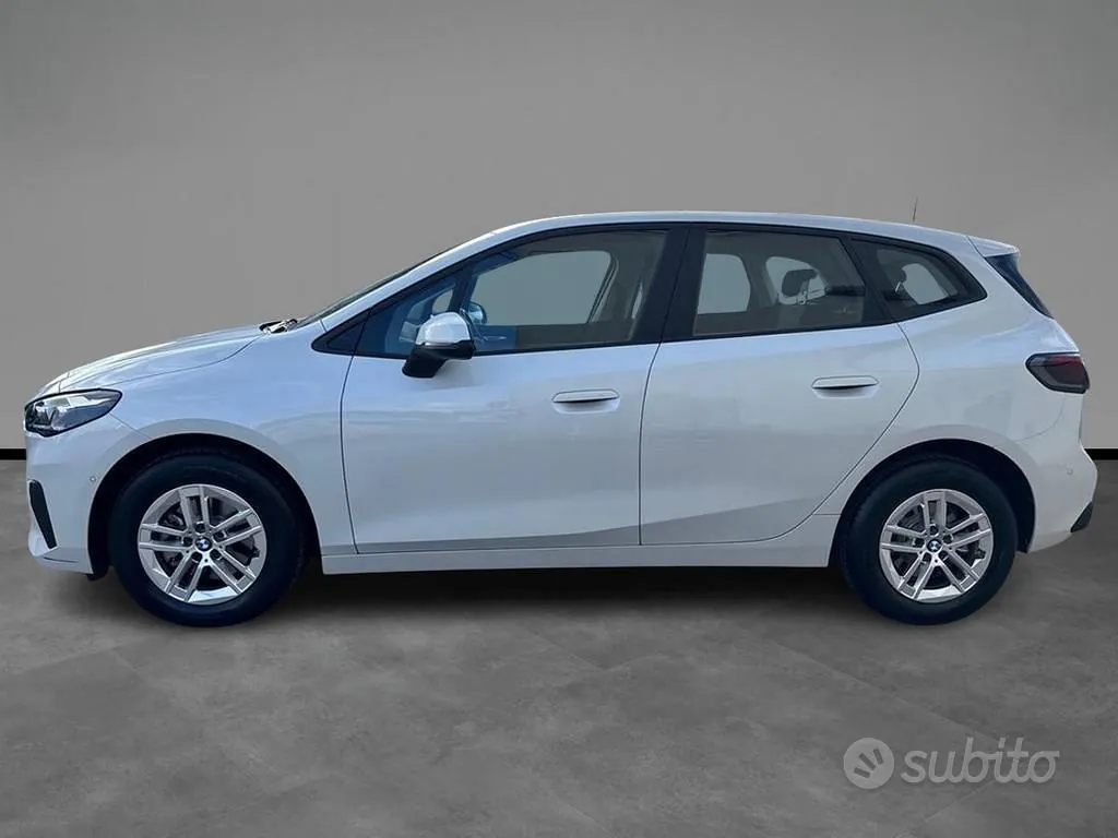 BMW 2 Series 2023 photo 2