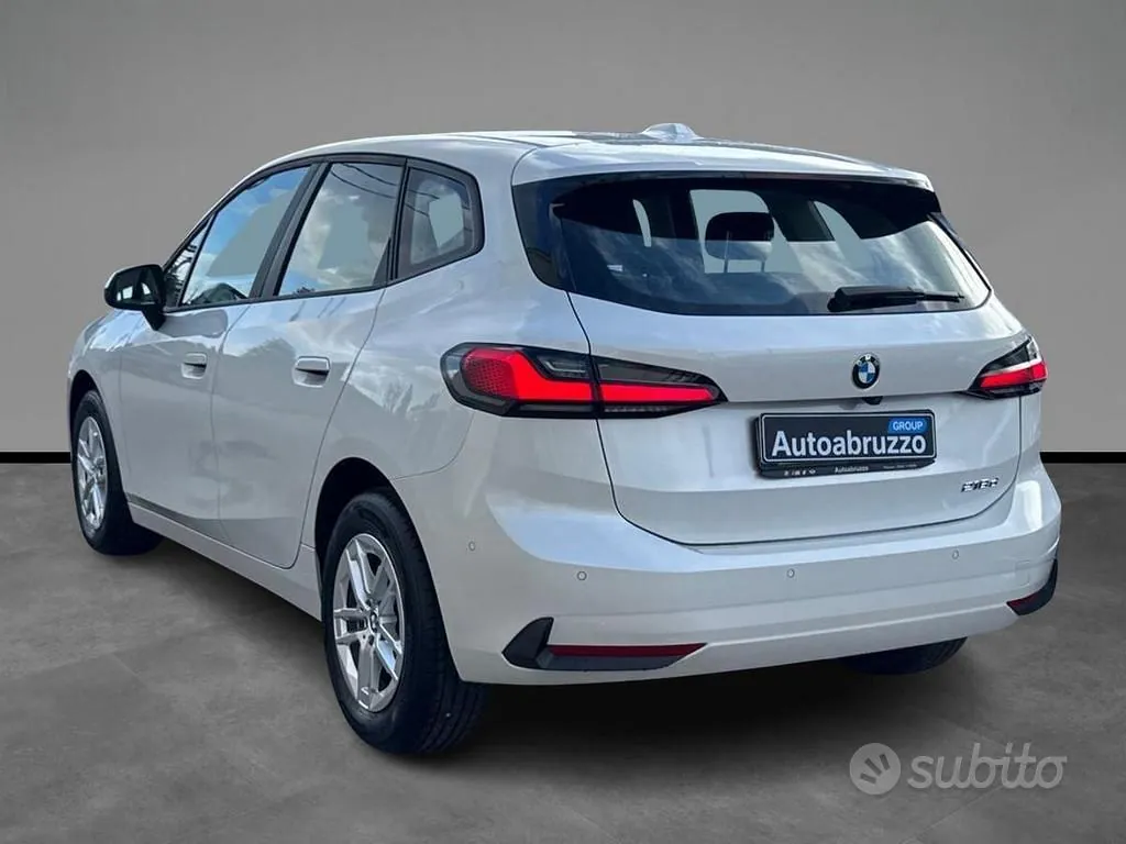 BMW 2 Series 2023 photo 3