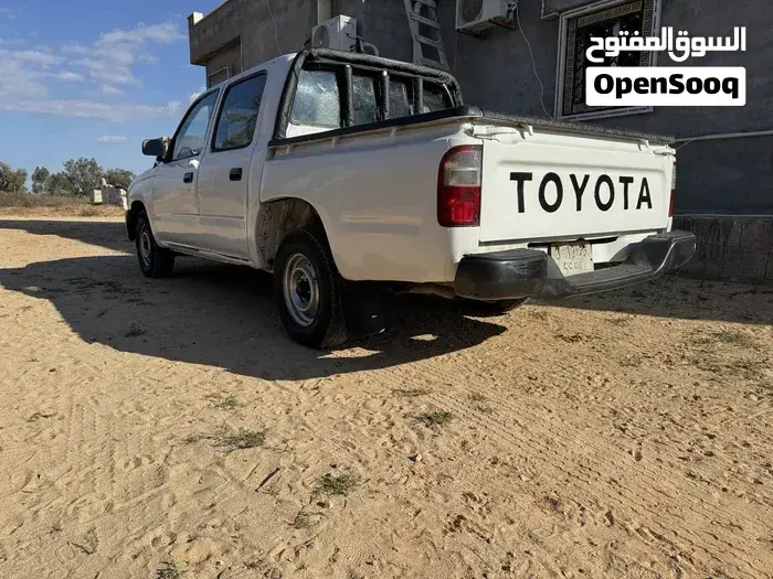 Toyota Hilux 2004 photo 4