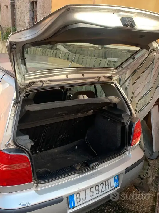 Volkswagen Polo 2000 photo 4