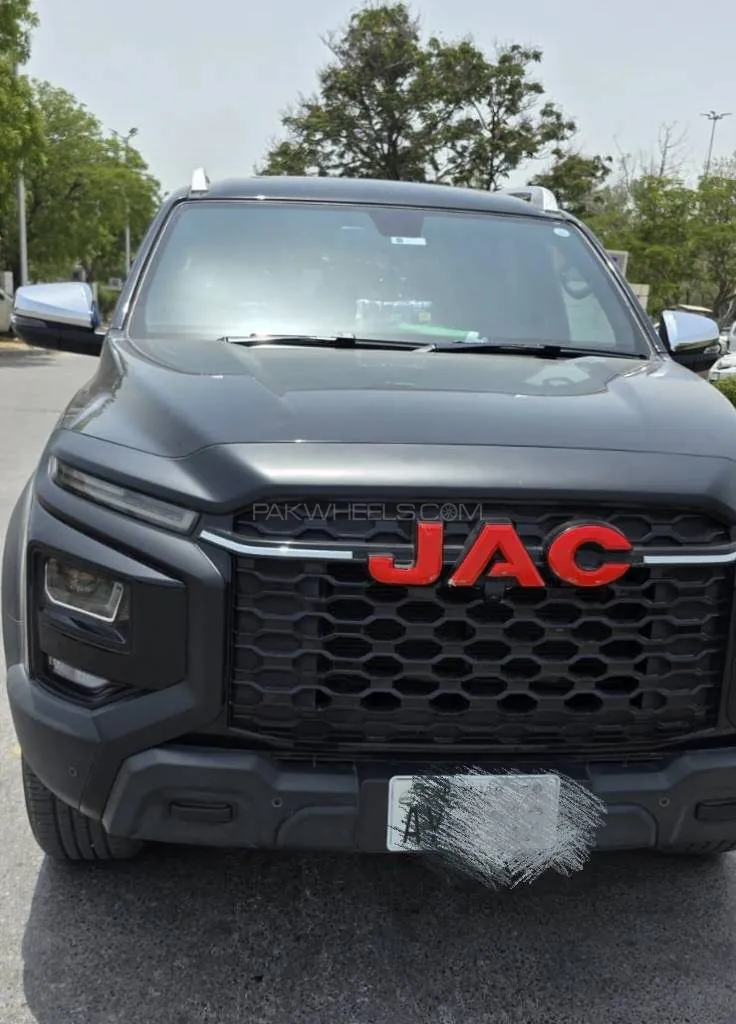 JAC T9