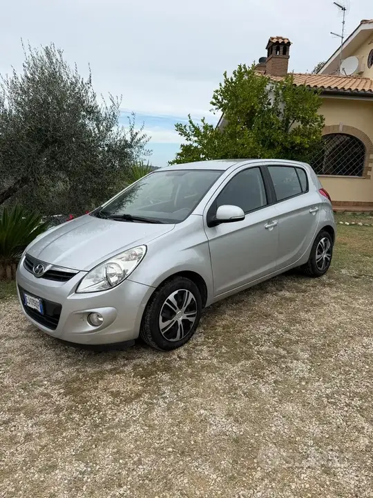 Hyundai I20 2012 photo 2