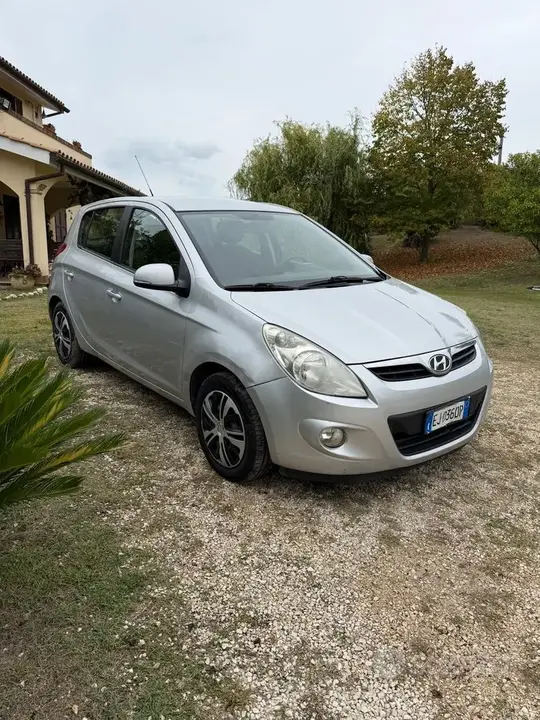 Hyundai I20 2012 photo 3