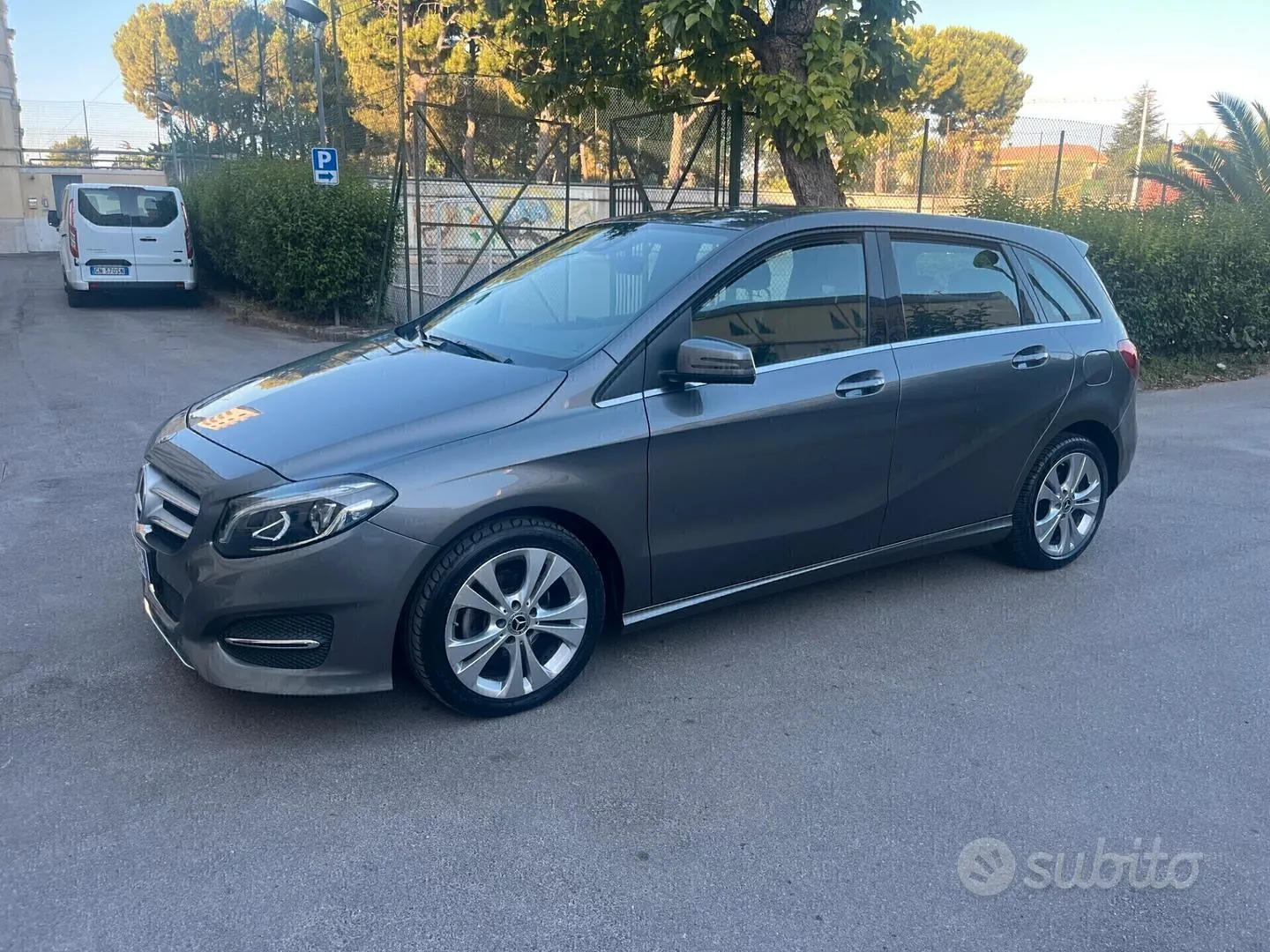 Mercedes-Benz B-Class 2019 photo 3