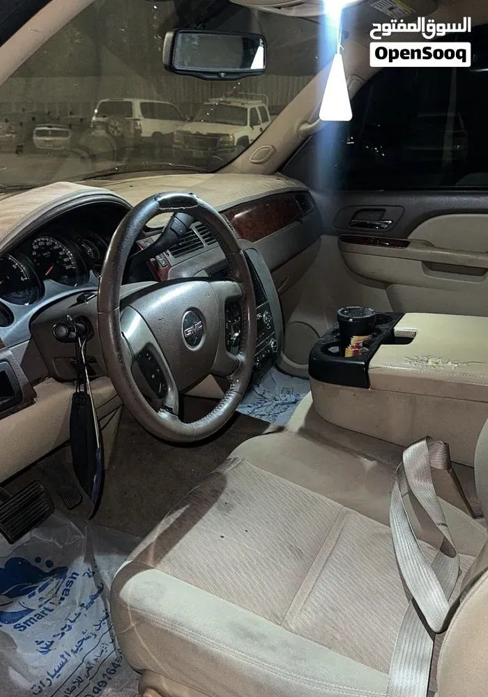 GMC Yukon 2011 photo 4
