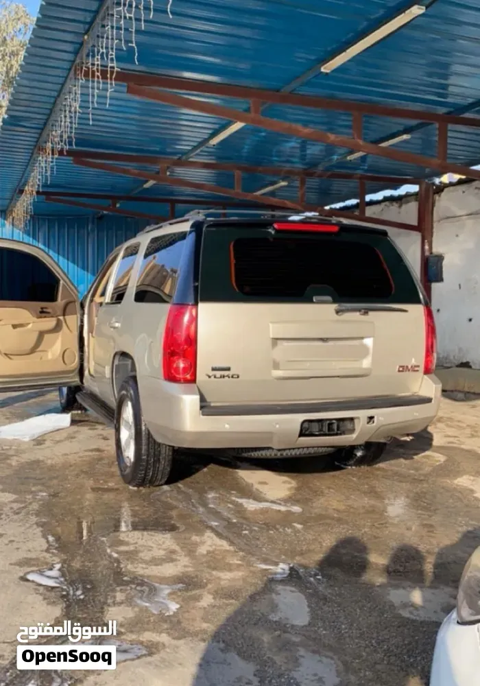 GMC Yukon 2011 photo 3