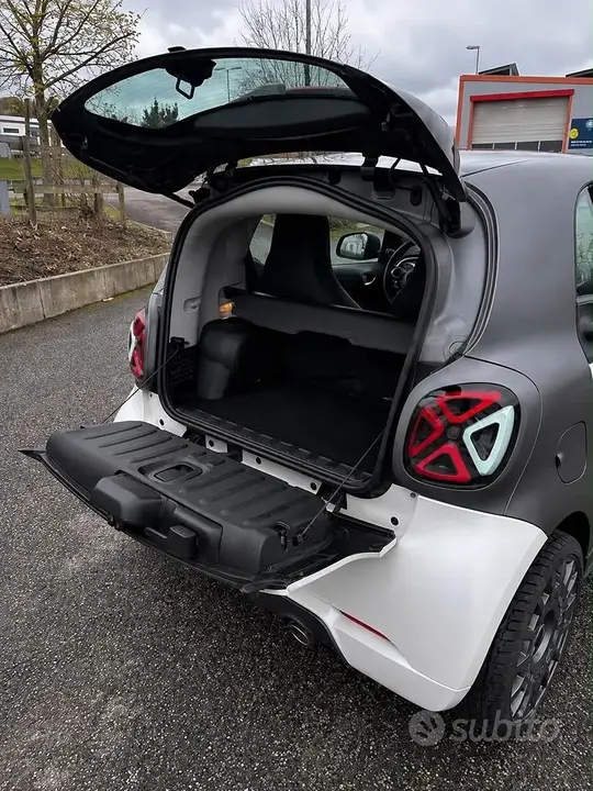 Smart Fortwo 2019 photo 3