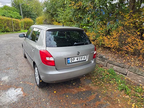 Skoda Fabia 2014 photo 3
