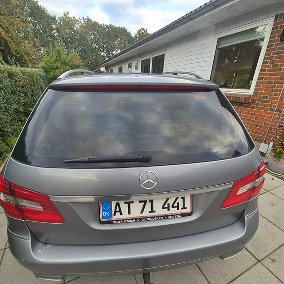 Mercedes-Benz E220