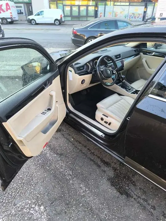 Skoda Superb 2021 photo 3
