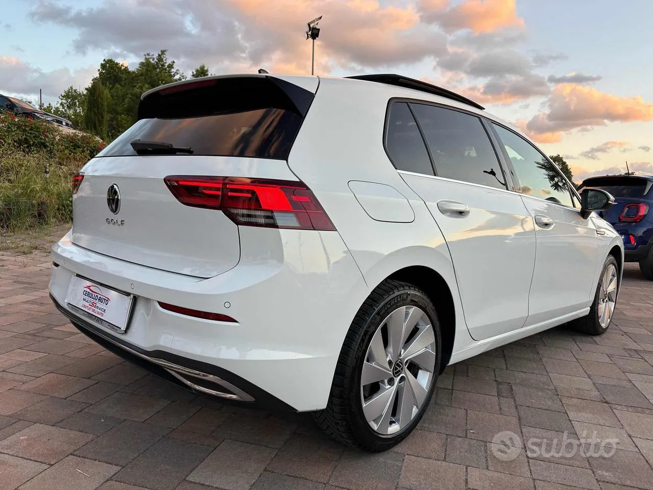Volkswagen Golf 2023 photo 3