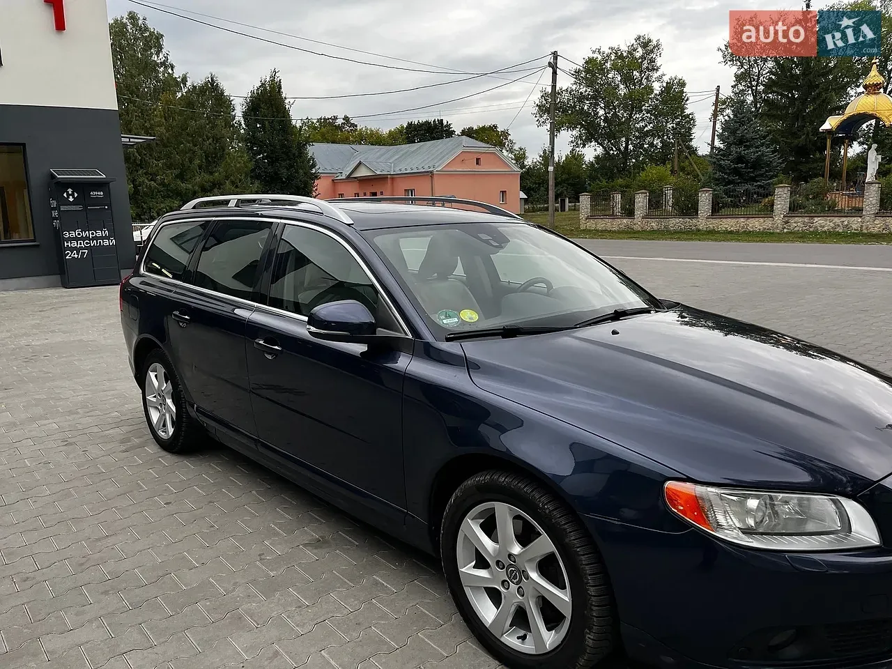Volvo V70 2011 photo 2