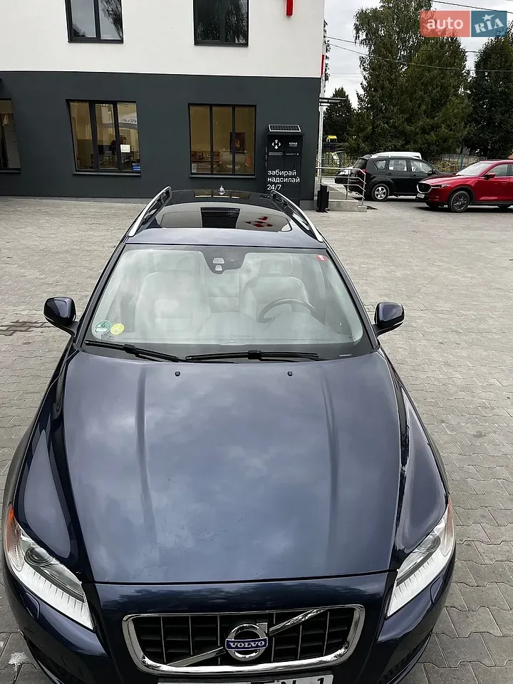 Volvo V70 2011 photo 4
