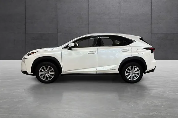 Lexus Nx300H 2016 photo 2