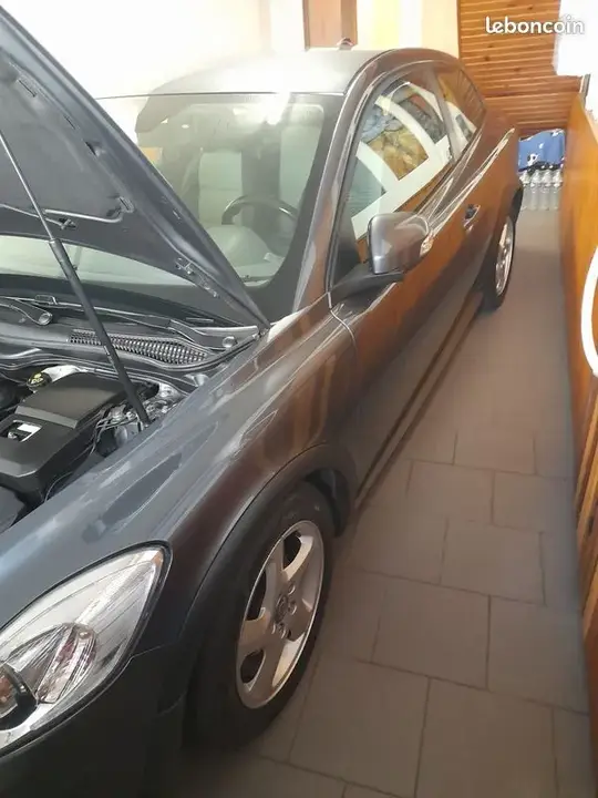 Volvo C30 2010 photo 2