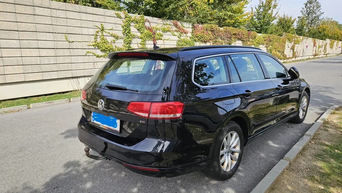 Volkswagen Passat 2017 photo 2