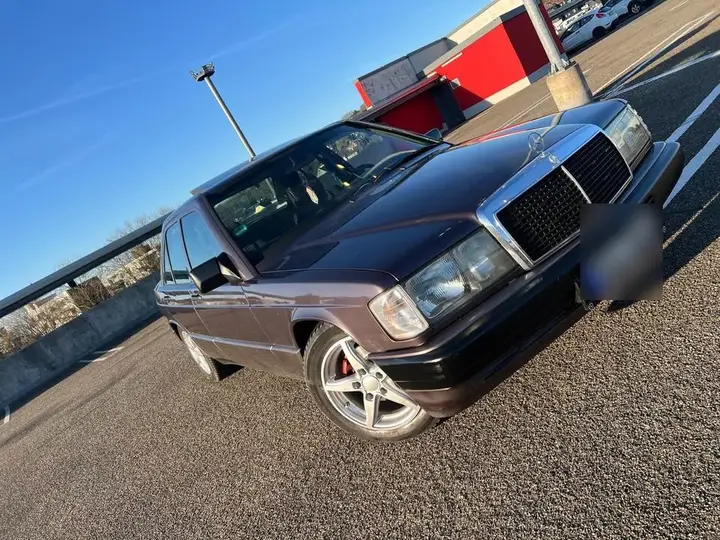 Mercedes-Benz 190 E