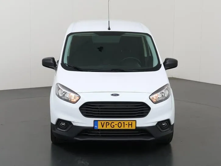 Ford Transit Courier 2022 photo 3