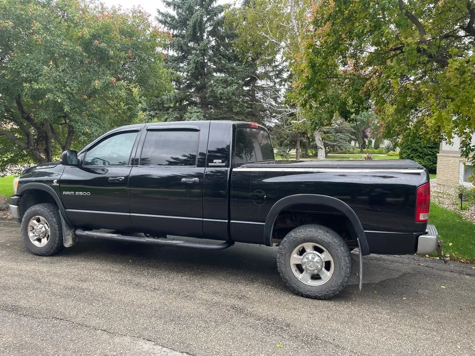 Dodge Ram 2500 2006 photo 2