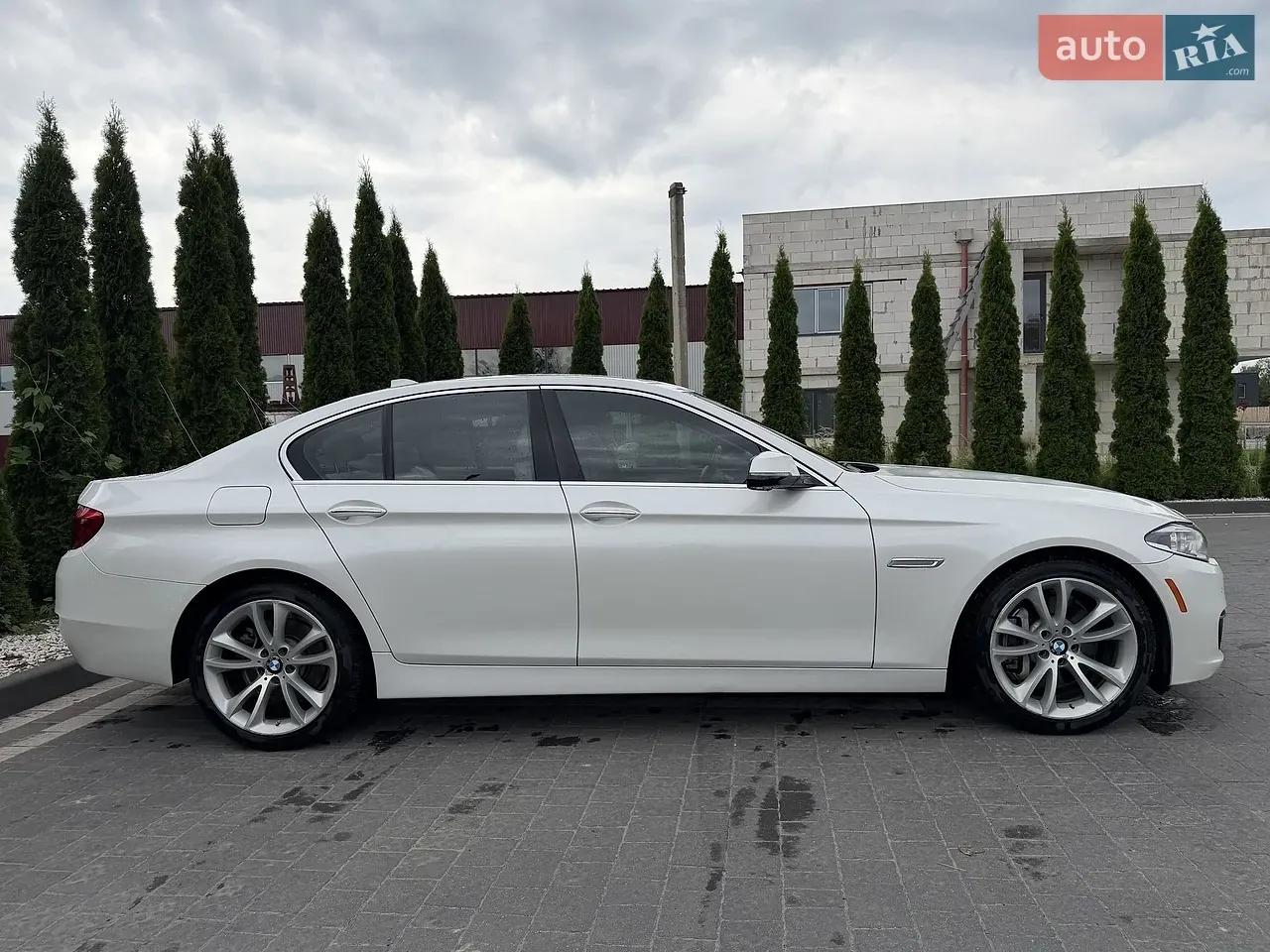 BMW 5 Series 2013 photo 4