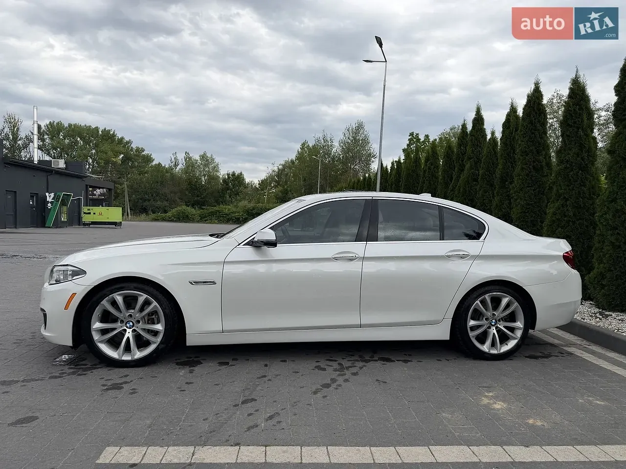 BMW 5 Series 2013 photo 3
