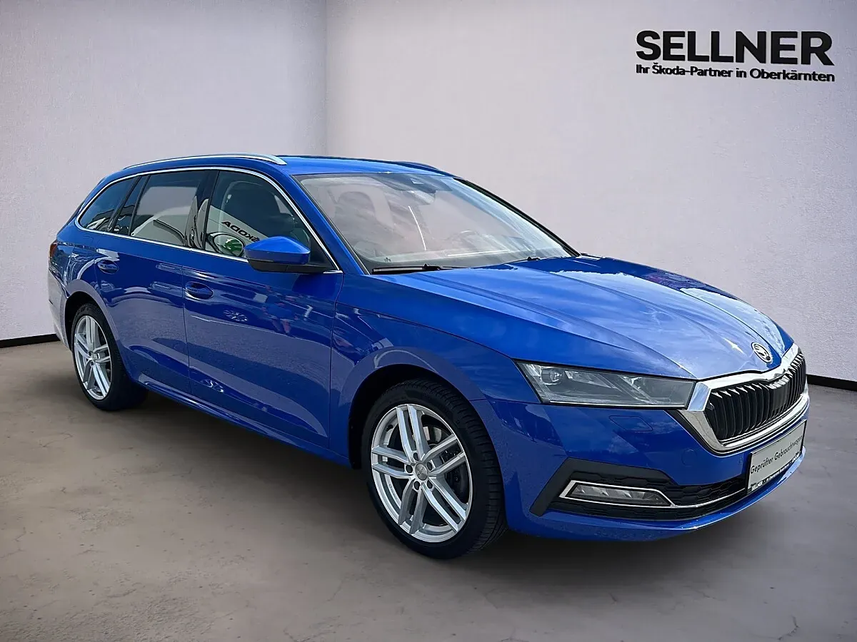 Skoda Octavia 2021 photo 2
