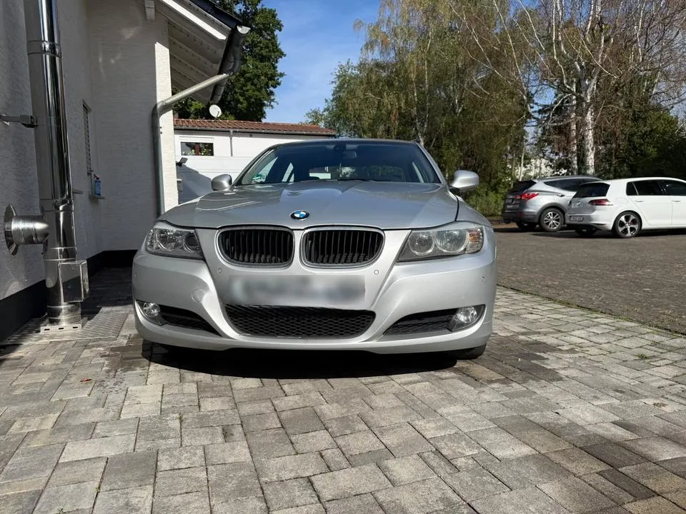 BMW E90