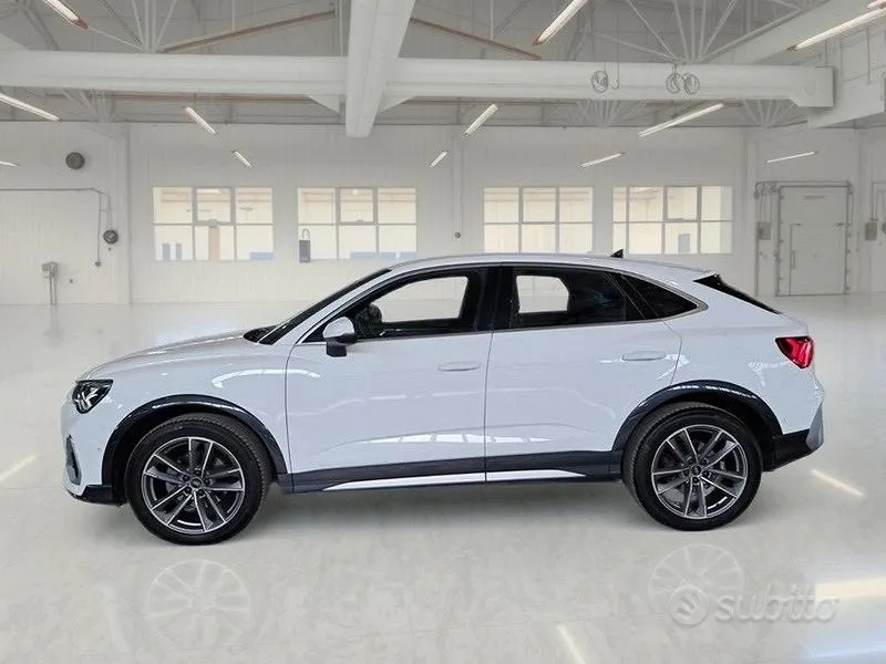 Audi Q3 2022 photo 5