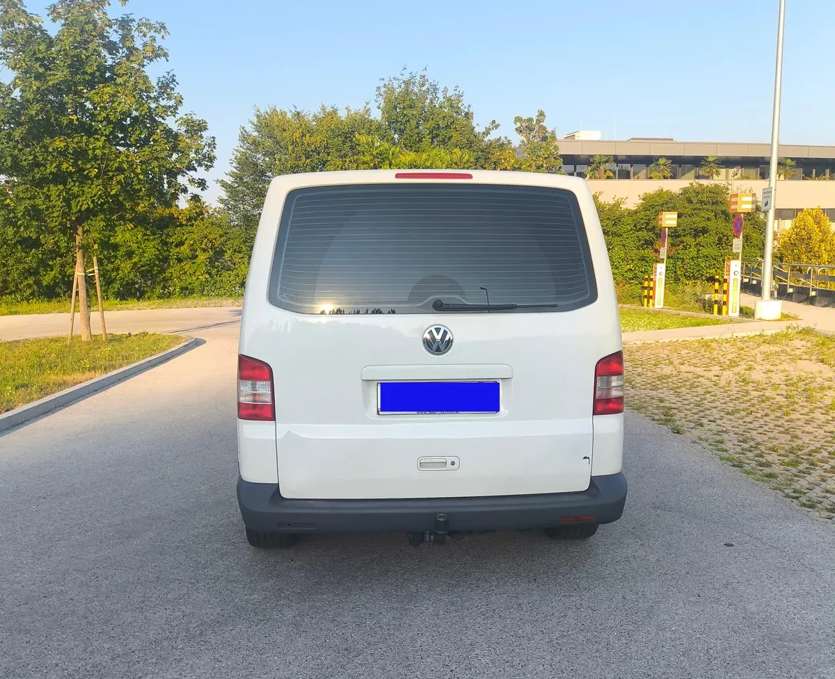 Volkswagen Multivan 2004 photo 2