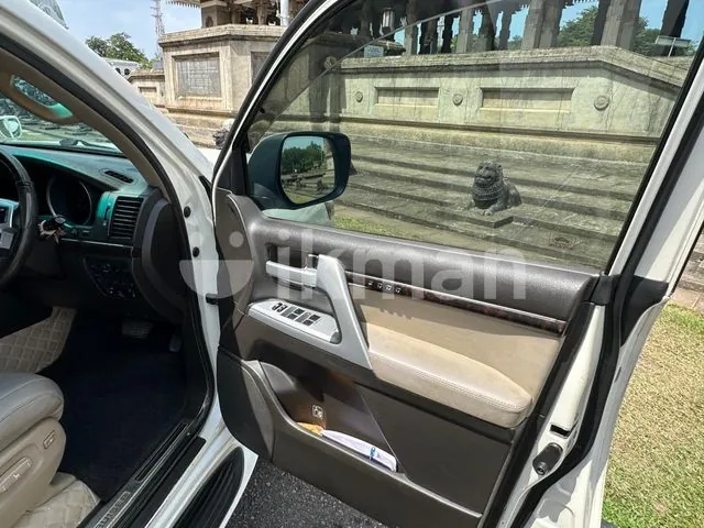 Toyota Land Cruiser 2009 photo 4